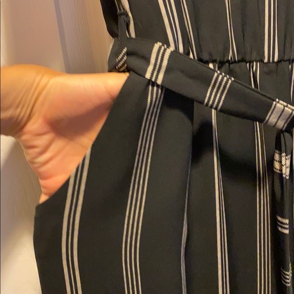 Cold-shoulder wide-leg romper - Picture 3 of 5